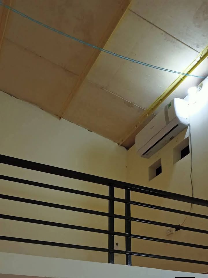 Thuê nhà khép kín Nguyễn Khoái 30m² - 3.2 triệu - Sẵn sàng ở ngay!