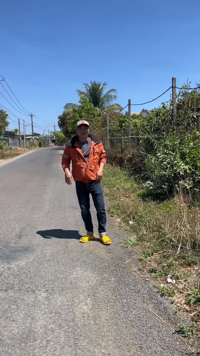 Bán Đất Nền IaGrang Chư Prông 300m² - Mặt Tiền Đường, Sẵn 300m² TC