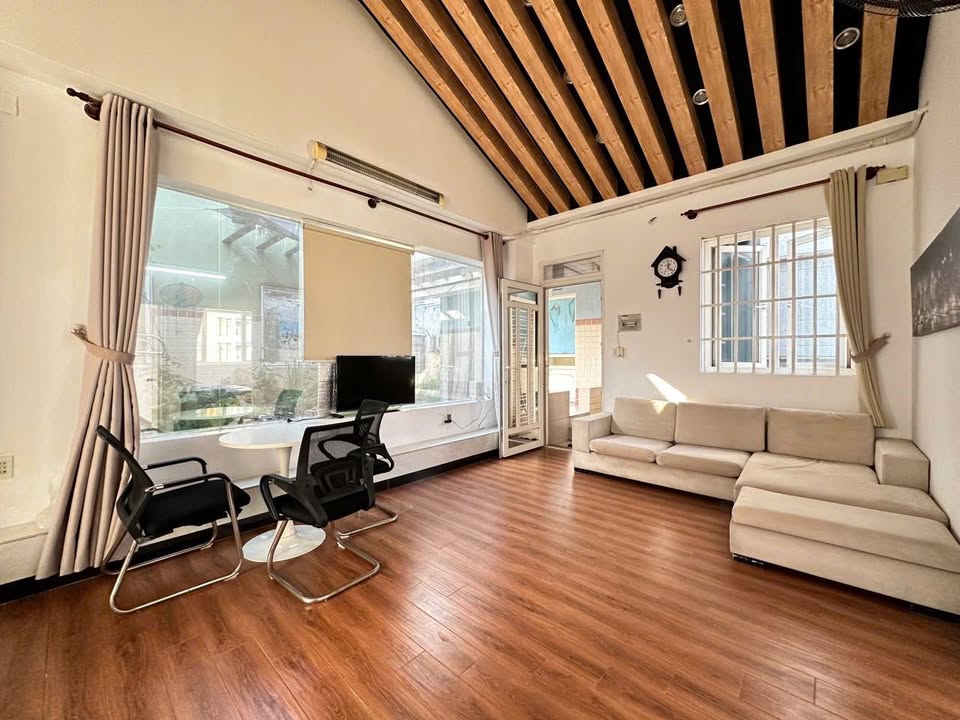 Penthouse Tôn Thất Thuyết Q4 75m² - Full nội thất, chỉ 13 triệu!