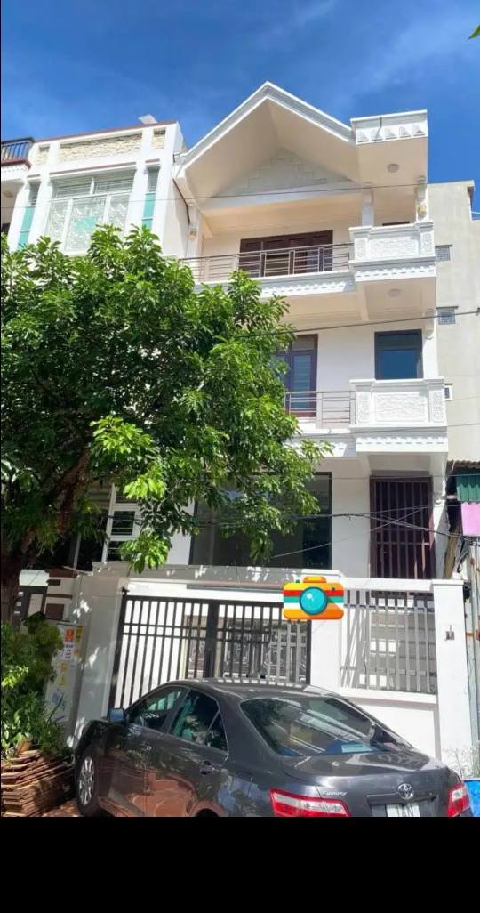 Nhà Phường Yên Phụ, Tây Hồ 82.5m² - Sổ hồng sẵn, vào ở ngay!