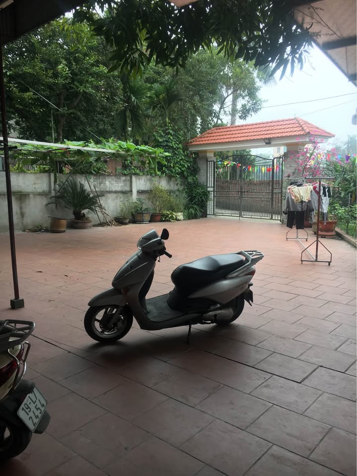 Cho Thuê Nhà 2 Tầng 280m² Tiên Cát, Việt Trì - View Hồ, Sân Vườn Rộng