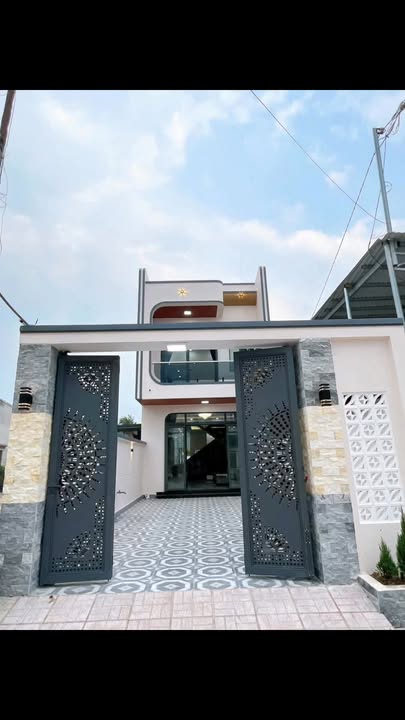 Nhà phố Phạm Hùng Tây Ninh 220m² - Mặt tiền kinh doanh đắc địa!