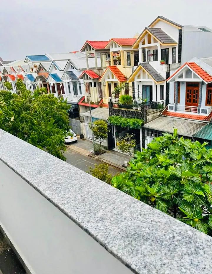 Bán nhà 3 tầng KĐT Mỹ Thượng Huế 105m² giá 3.6 tỷ - Vị trí đẹp sổ hồng sẵn