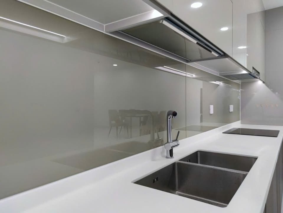 Thuê căn hộ Diamond Brilliant 112m² giá 20 triệu - View công viên xanh mát!