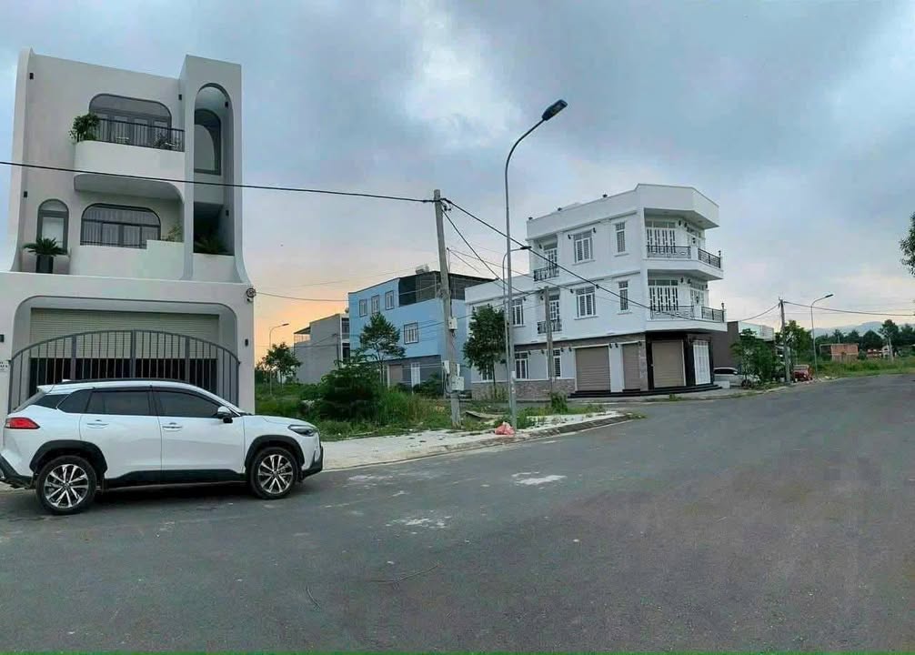 Đất nền mặt tiền Hòa Long Bà Rịa 114m² 2.8 tỷ - Sổ đỏ chính chủ