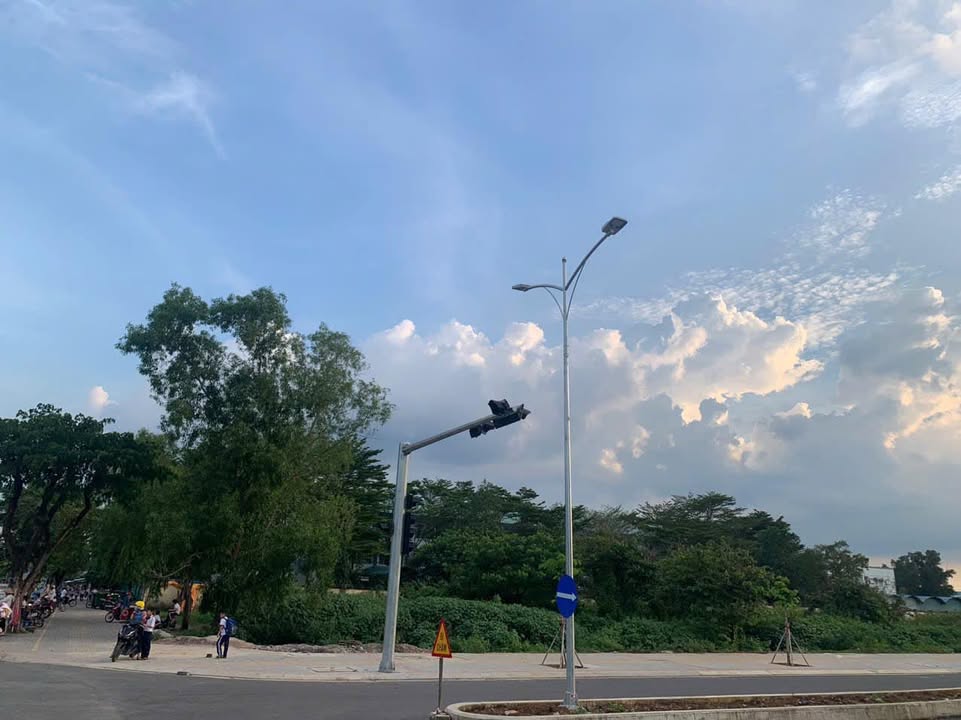 Cho thuê đất mặt tiền đường 28m, gần trường TH Nguyễn Huệ, TX. Phú Mỹ