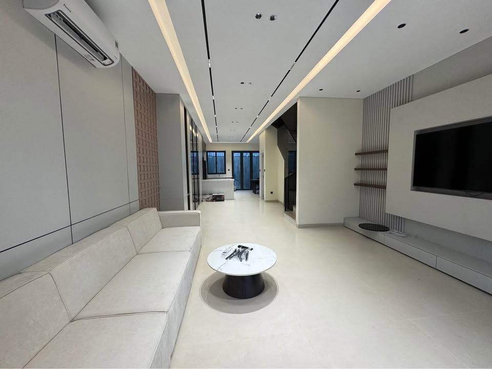 Cho thuê nhà Mỹ Gia gói 8, Nha Trang - 270m² full nội thất cao cấp