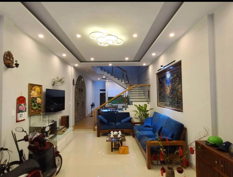 Nhà Mặt Tiền Chợ Điện Biên Phủ, Quy Nhơn - Kinh Doanh Sầm Uất 81m², 5.3 Tỷ