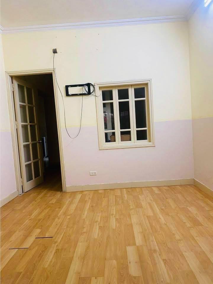 Thuê Nhà Tập Thể 80m² Kim Ngưu, Hai Bà Trưng - 3 Ngủ, Ô Tô Đỗ Cửa