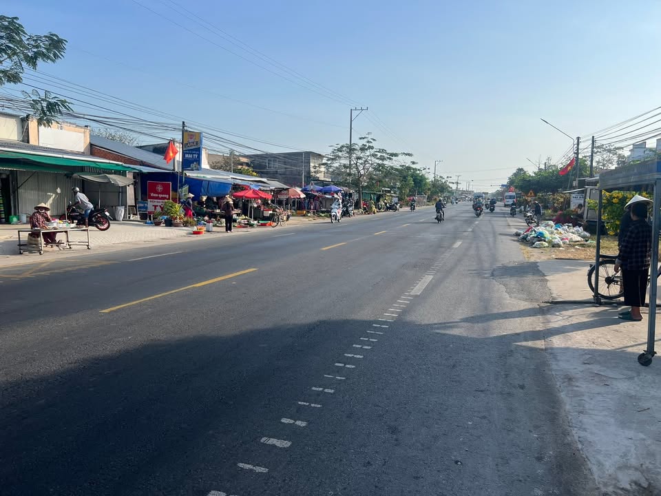 Đất nền Sóc Trăng 300m² - Mặt tiền Quốc lộ 1A, Sổ đỏ chính chủ!