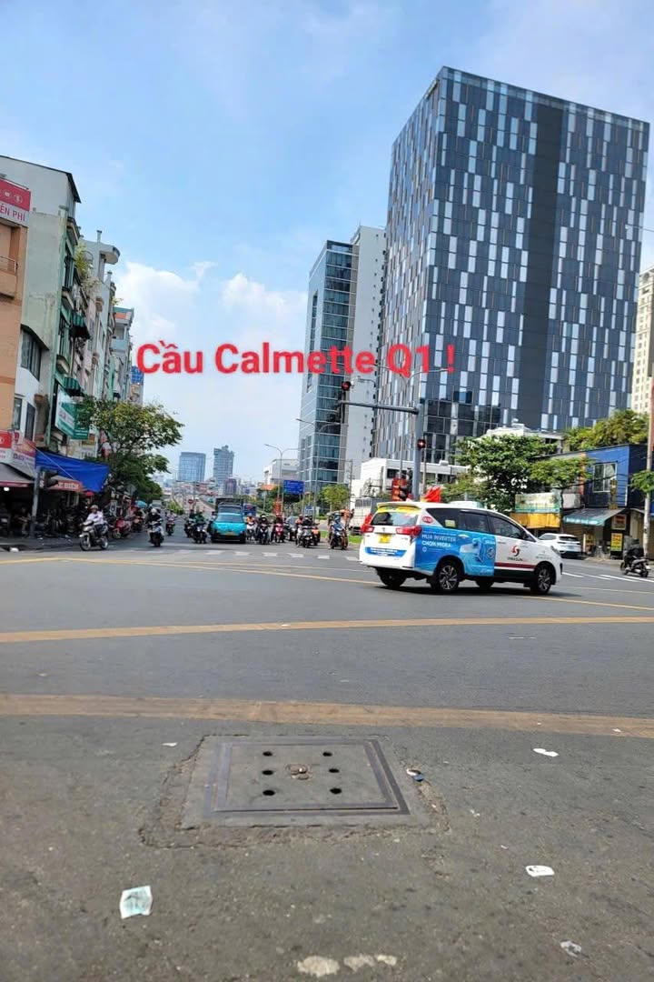 Nhà Phố Đoàn Văn Bơ Q4 6 Tỷ - Mặt tiền kinh doanh đỉnh!