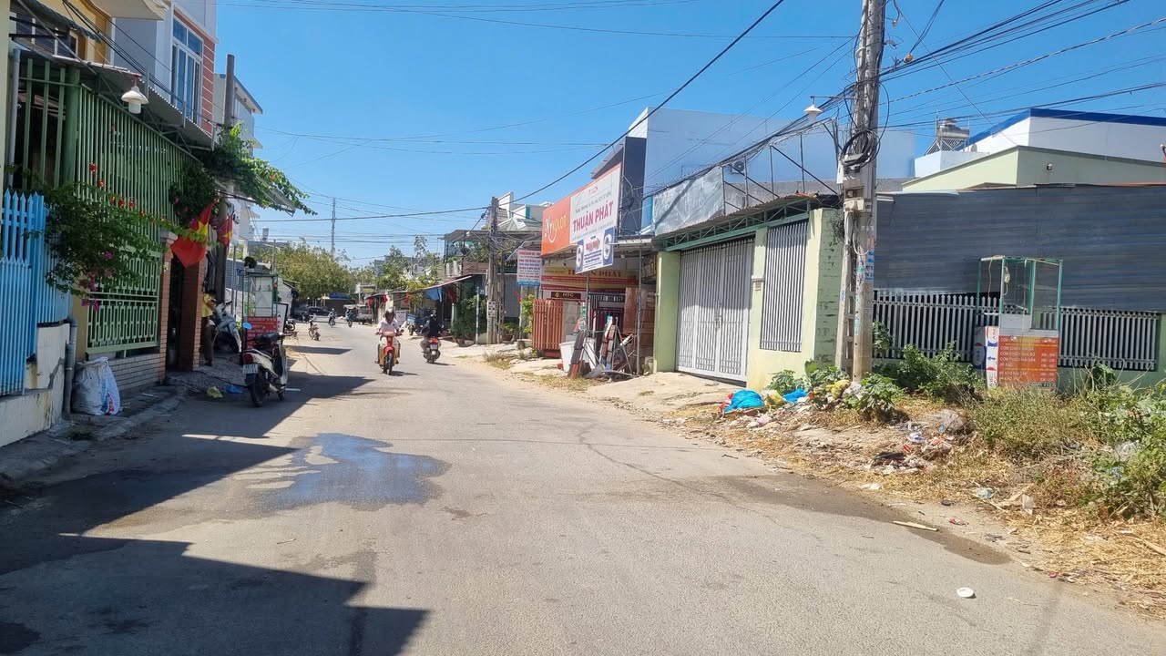 Đất nền Phước Dân 200m² - Sổ đỏ chính chủ, ngay trung tâm huyện!