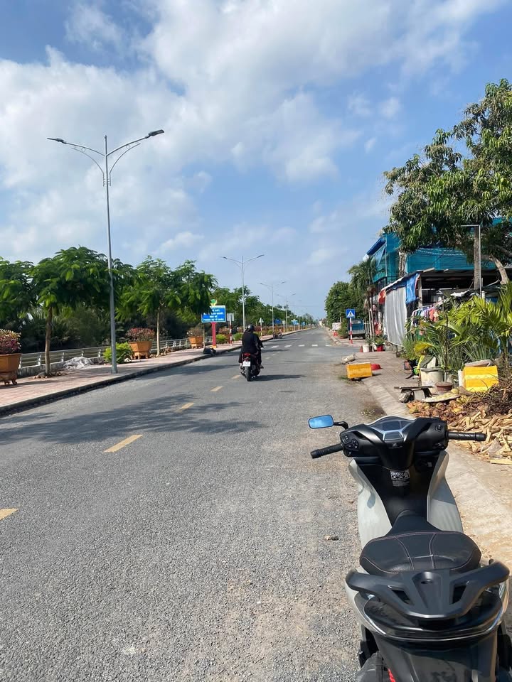 Đất Nền Bờ Kè Trà Cú 200m² Giá 2 Tỷ - Sổ Đỏ Chính Chủ!