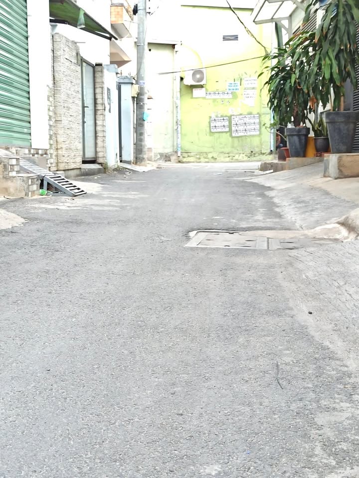 Nhà Mặt Phố Linh Tây Thủ Đức 188m² - Vị Trí Vàng, Sẵn Sàng Xây Mới