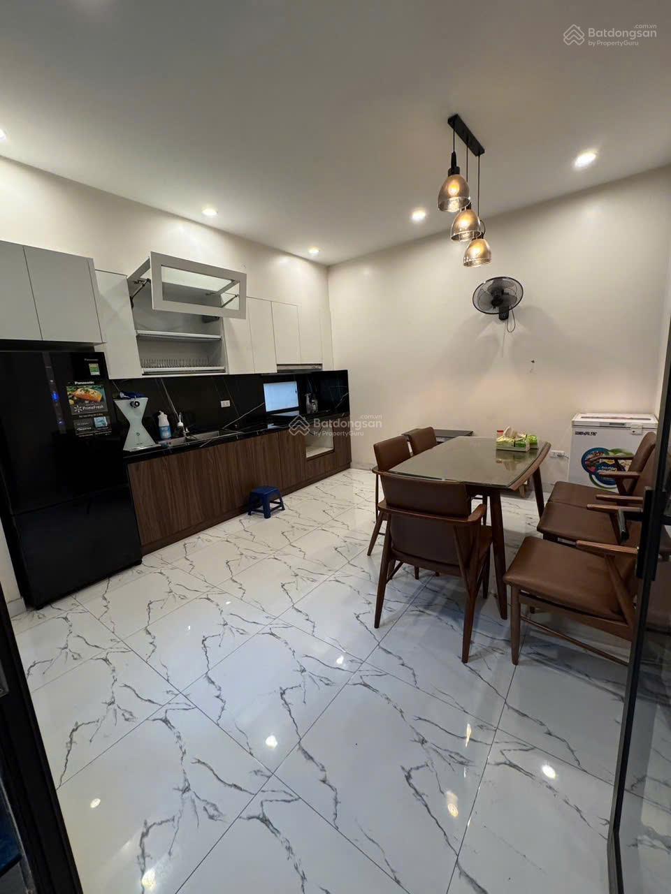 Nhà Nguyên Căn Hoàng Minh Đạo Long Biên 60m² - 18 Triệu, Full Nội Thất, Ô Tô Vào Tận Nhà!