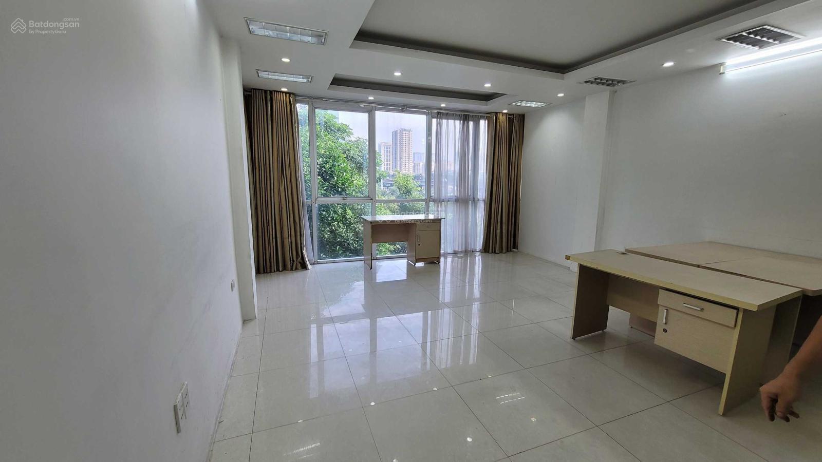 Văn phòng Khuất Duy Tiến 30m² - View thoáng đẹp, sẵn sàng làm việc!
