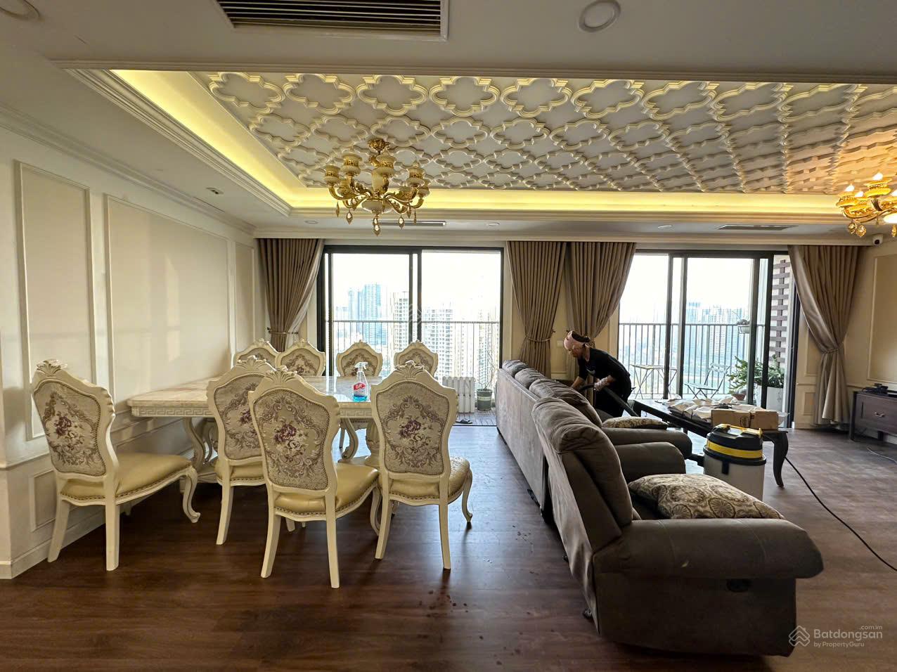 Căn hộ Vinhomes D'Capitale Cầu Giấy 181m² - Full nội thất cao cấp!