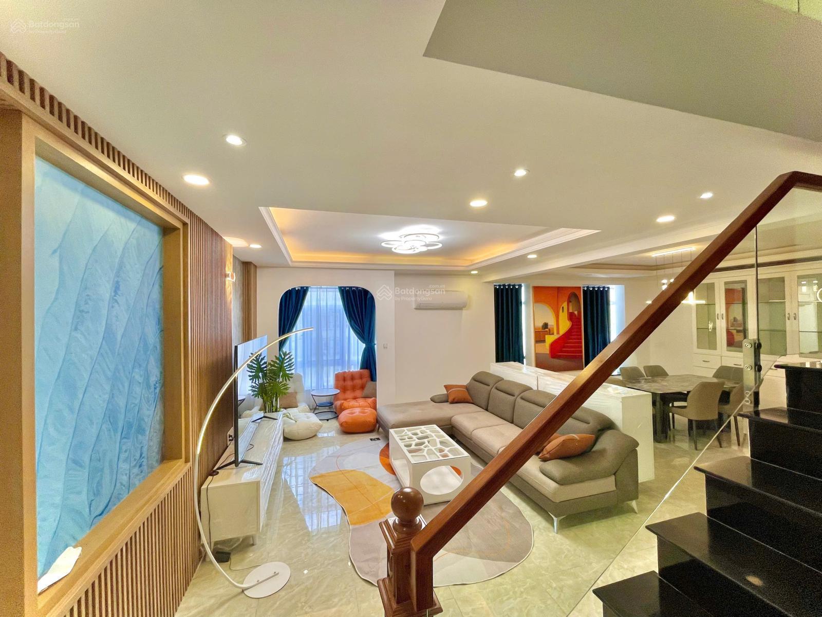 Penthouse Sky Garden 3 Q7 190m² 40 triệu - Full nội thất cao cấp!