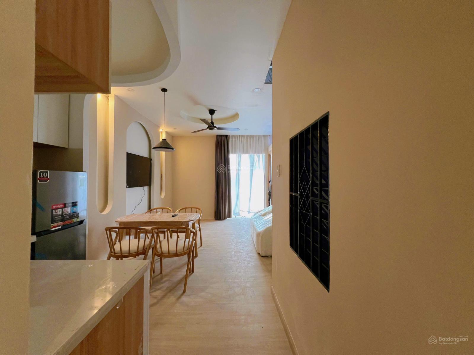 Penthouse Sân Vườn 100m² Q10 - Full Nội Thất Mới, Sân Thượng Riêng