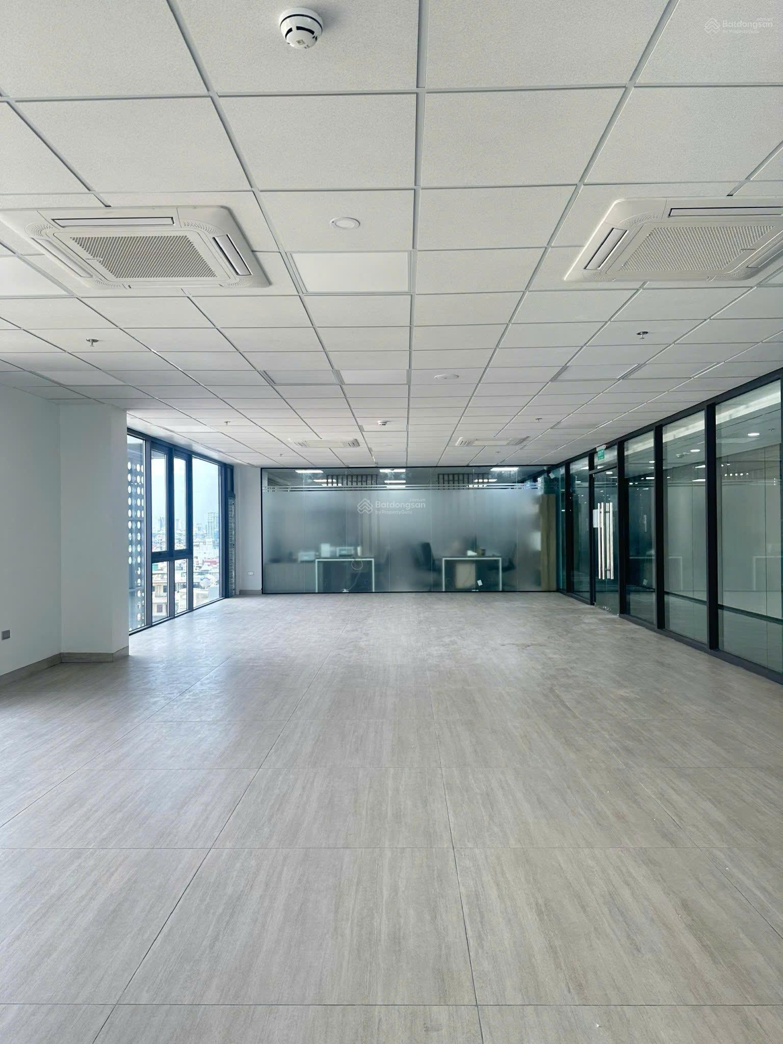 Thuê văn phòng Gems Empire Tower 201 Trường Chinh 106m² - Vị trí trung tâm