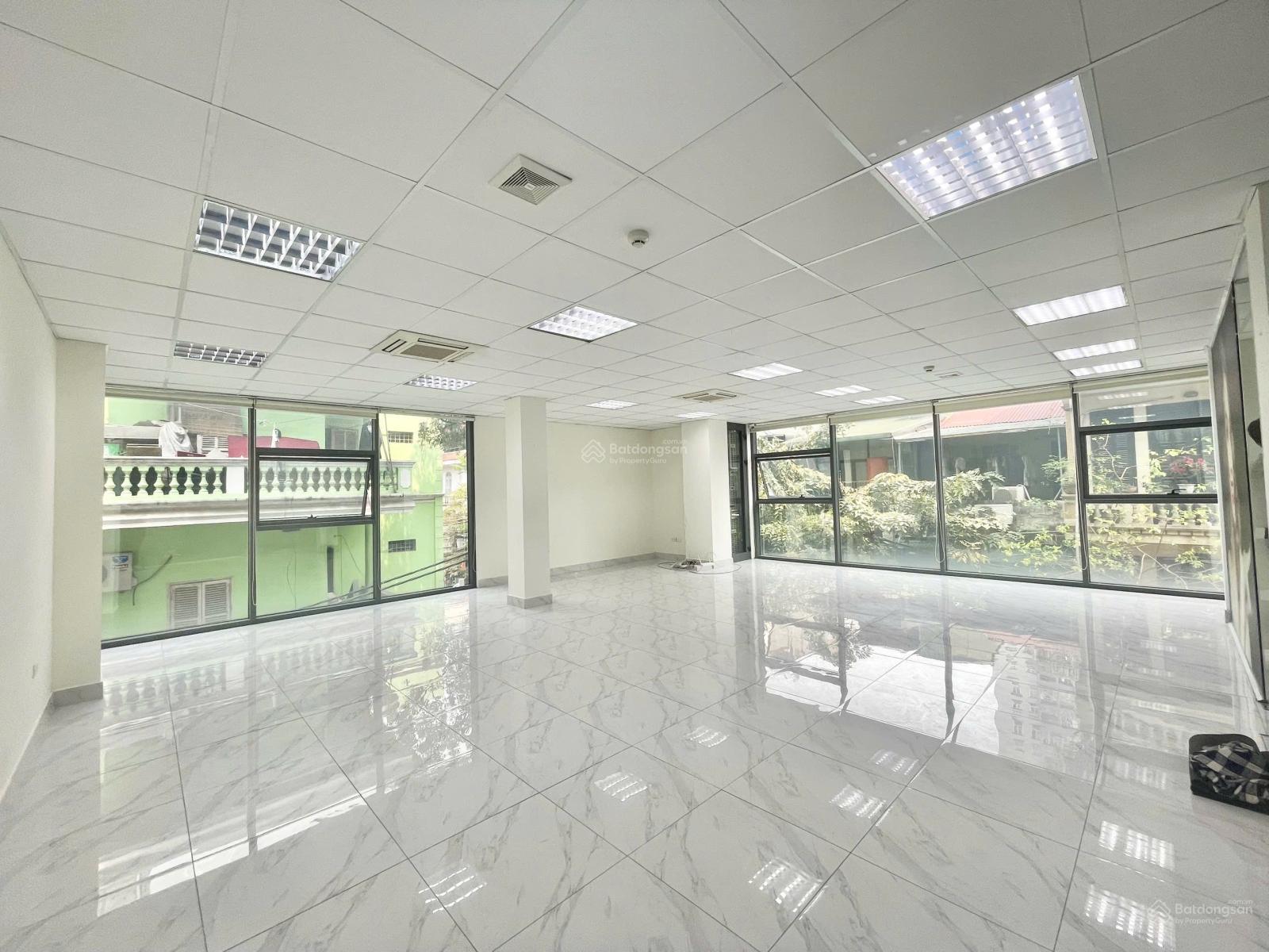 Cho thuê văn phòng Hoàng Cầu 120m² giá 17 triệu - Vị trí trung tâm