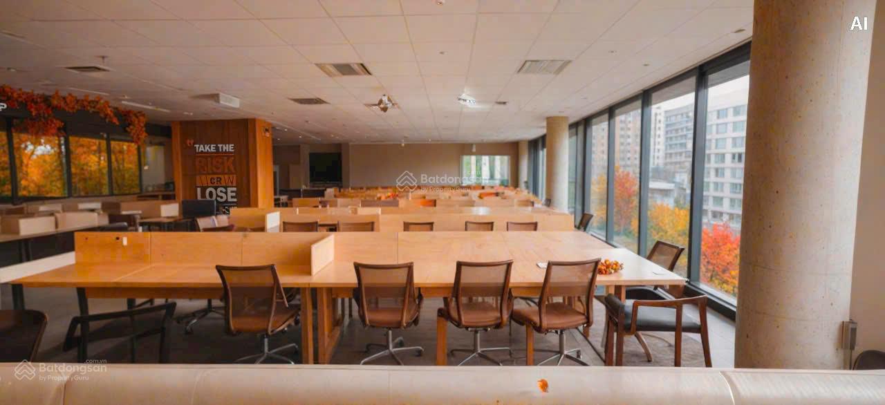 Văn phòng The Golden Palm 230m² Lê Văn Lương - Vị trí trung tâm!