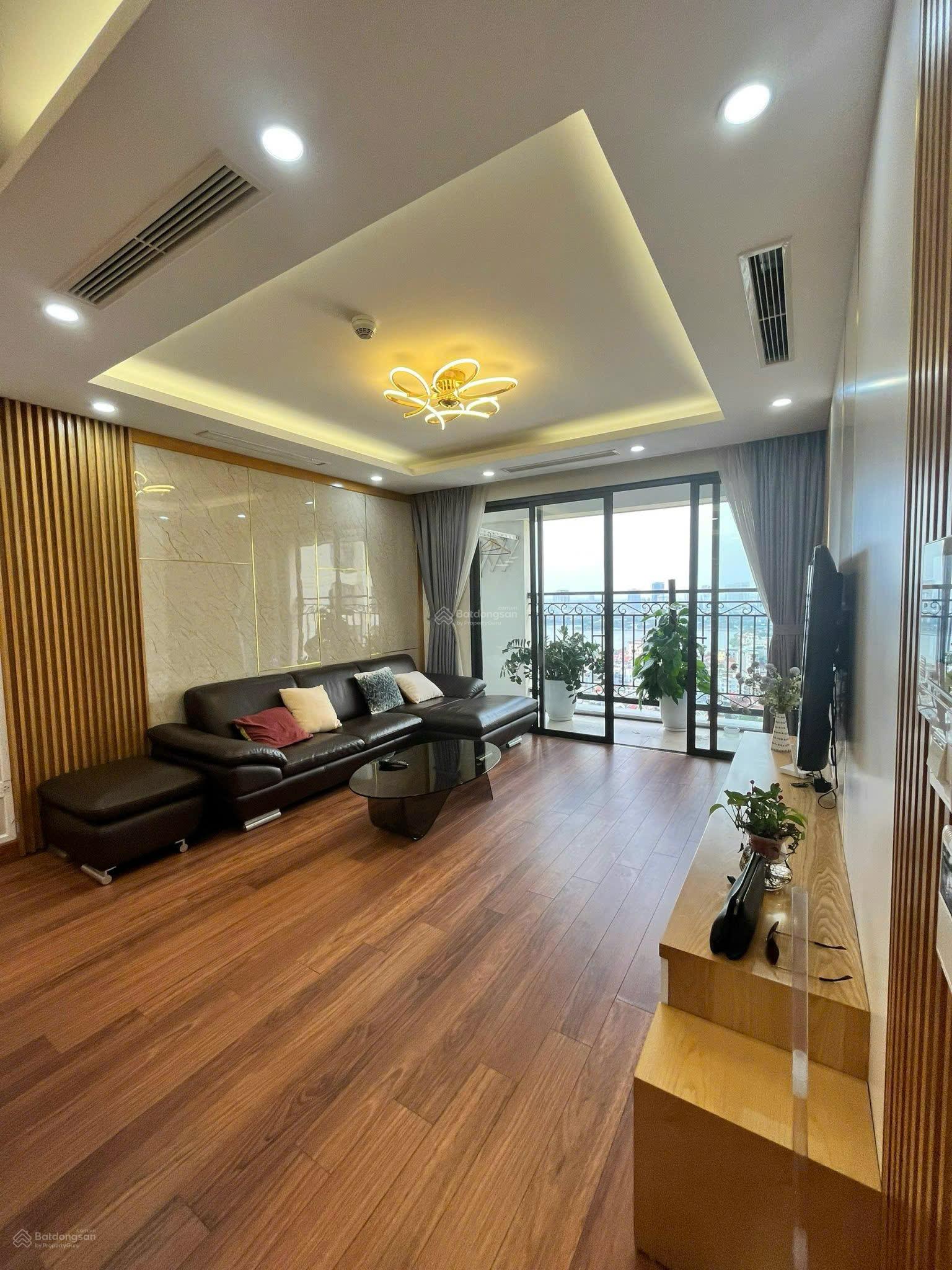Căn hộ D'. Le Roi Soleil Tây Hồ 114m² giá 30 triệu - View Hồ Tây tuyệt đẹp!