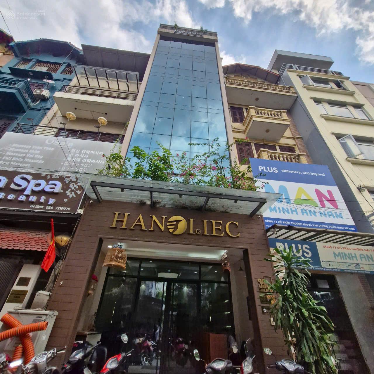 Nhà riêng Trung Kính 100m² x 5 tầng - Ô tô vào tận nhà, 40 triệu/tháng