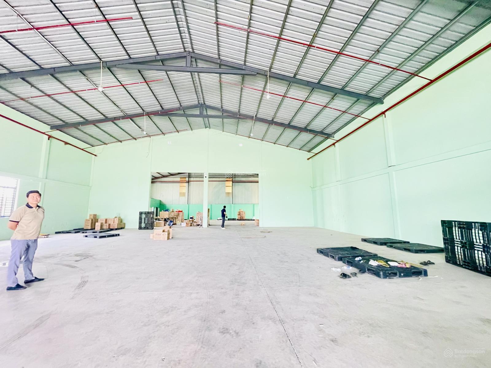 Kho/Xưởng Tỉnh lộ 826 Cần Giuộc 1000m² - Container thoải ra vào!