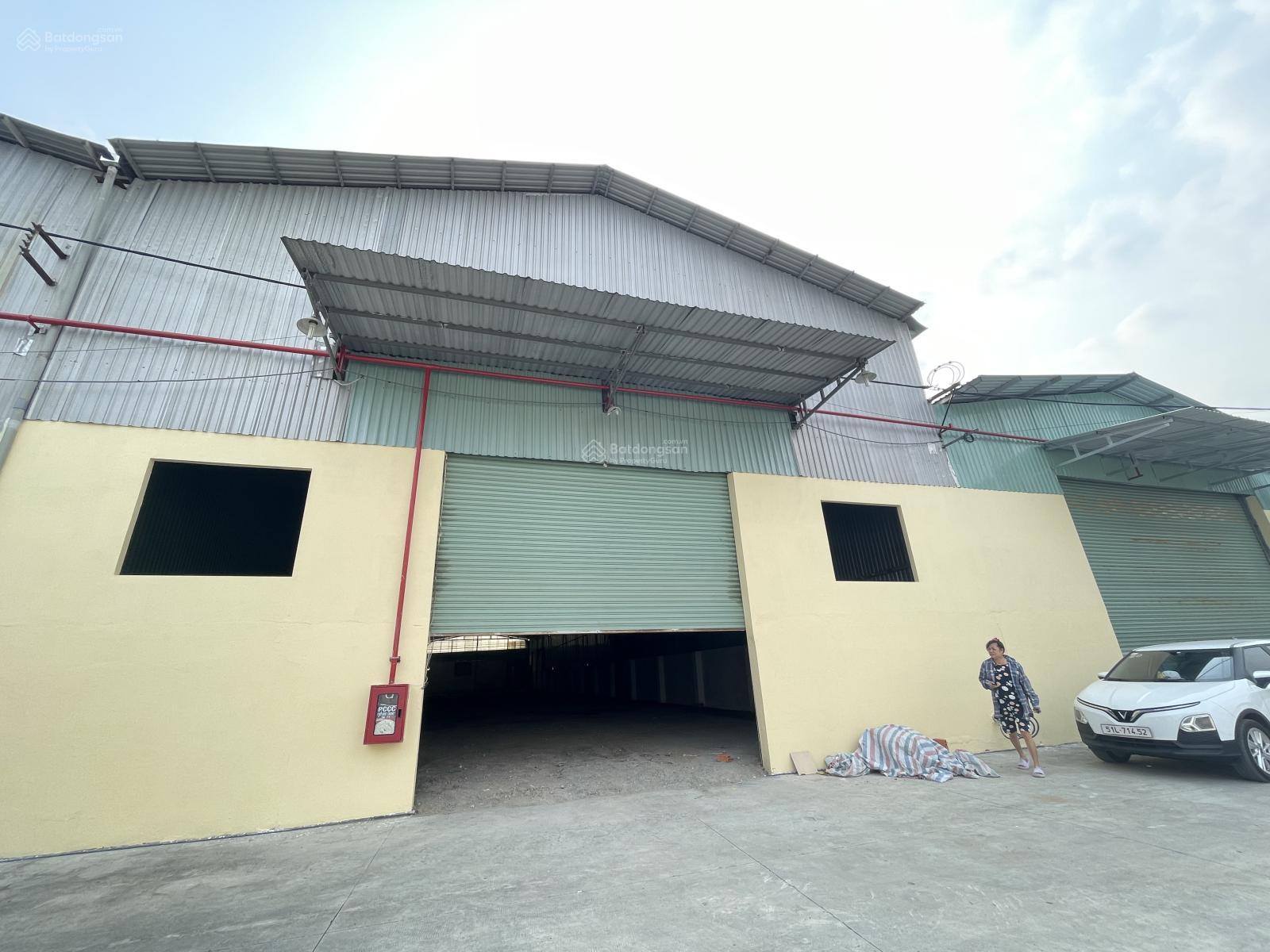 Cho thuê Kho xưởng 1700m² Bình Chánh - Đường xe tải lớn, Mặt tiền 30m
