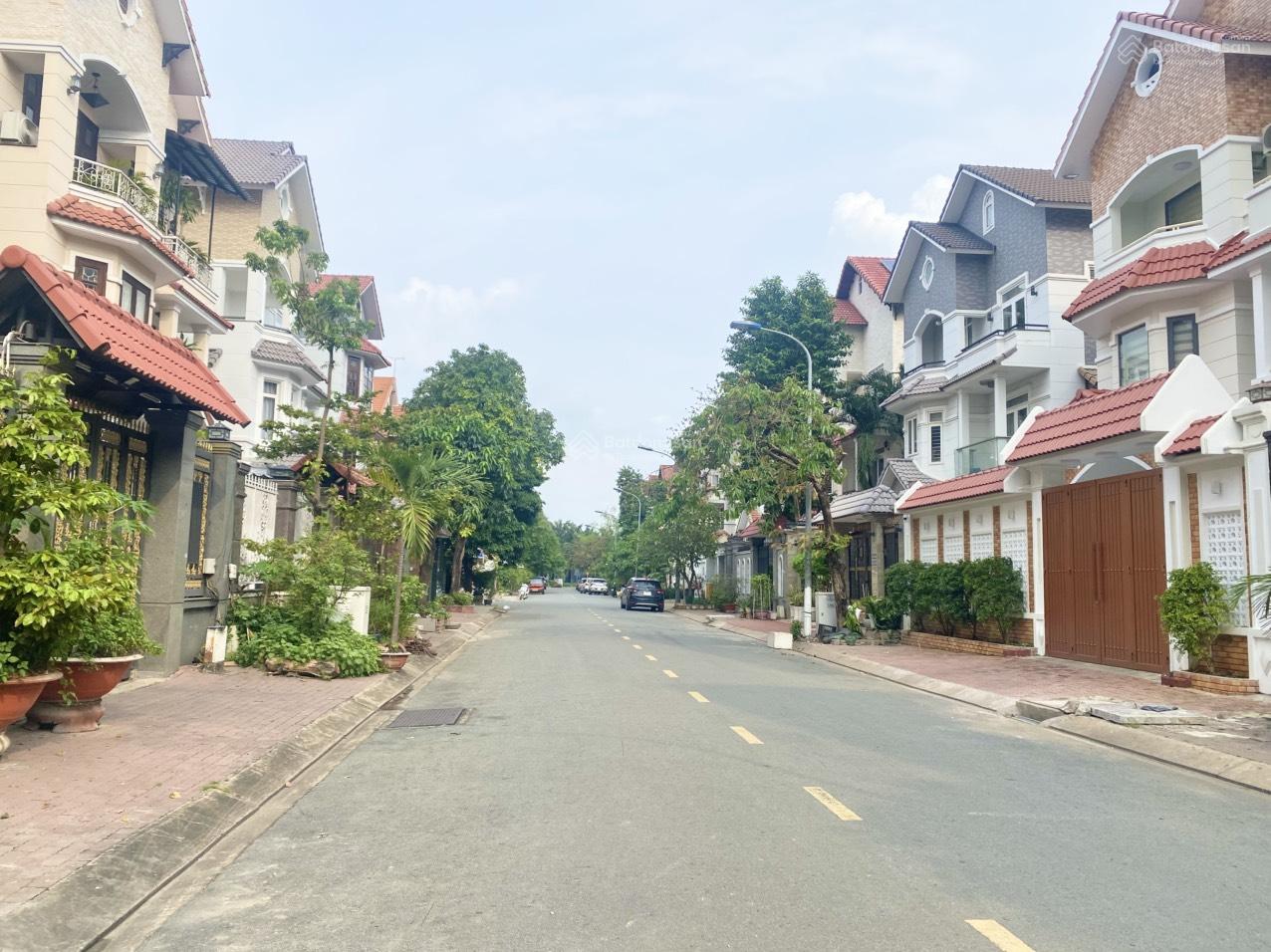 Thuê Biệt Thự KDC Trung Sơn 250m² Giá 46 Triệu - Sẵn Sàng Ở Ngay!