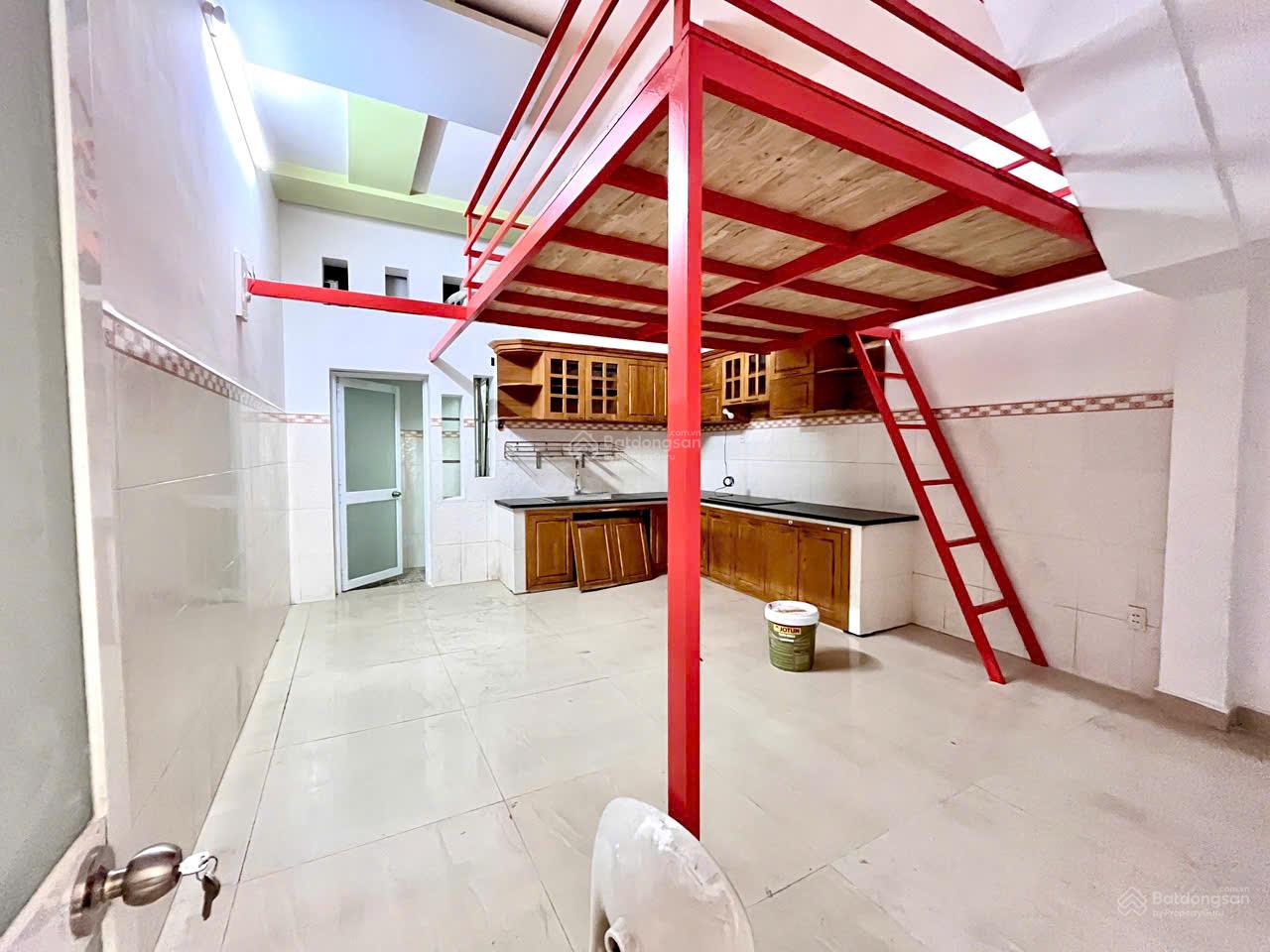 Cho thuê phòng mới Quận 7, có gác lửng, gần chợ Phú Thuận