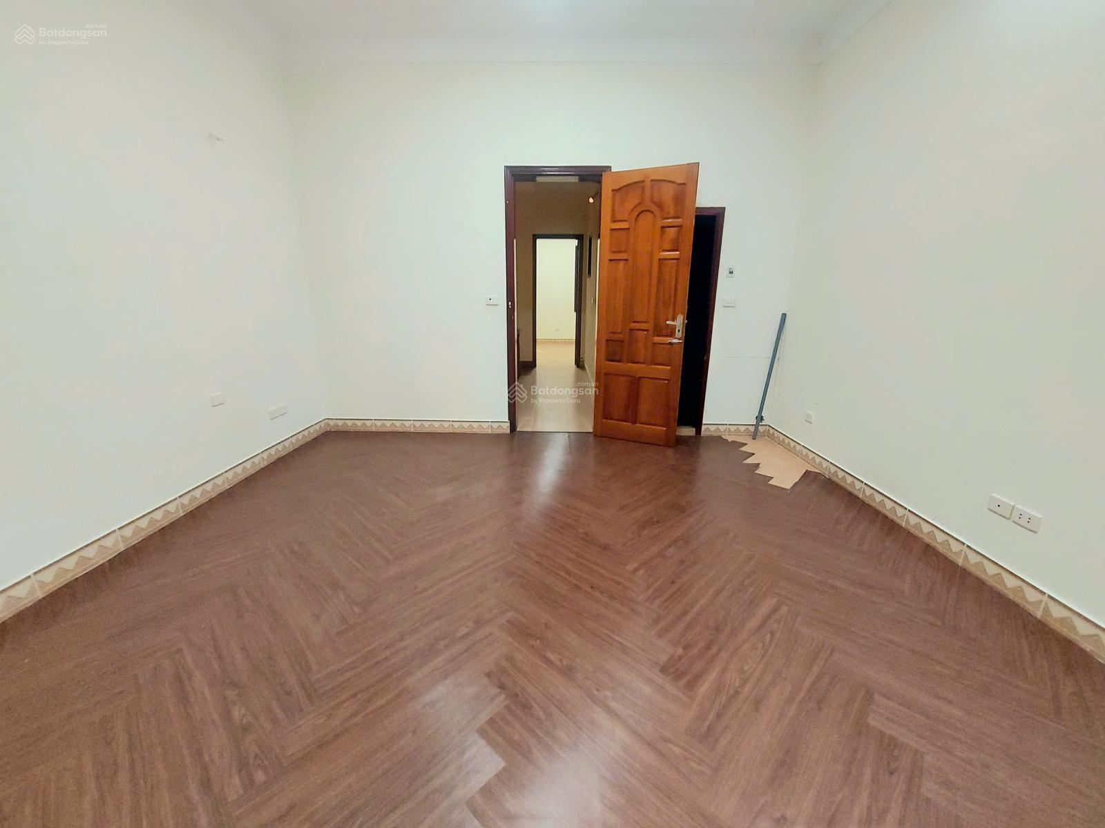 Thuê nhà Lê Trọng Tấn 80m² giá 23 triệu - Vị trí đắc địa làm VP