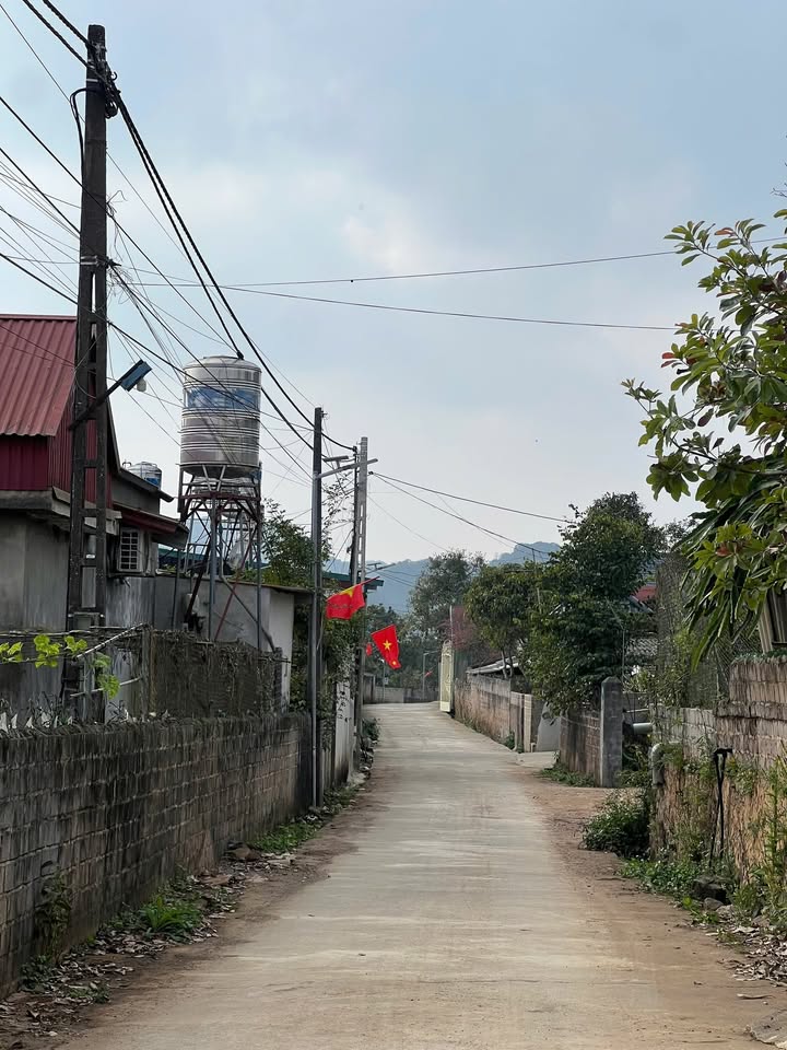 Đất nền Mộc Châu 100m² - Sổ đỏ chính chủ, tiềm năng tăng giá!