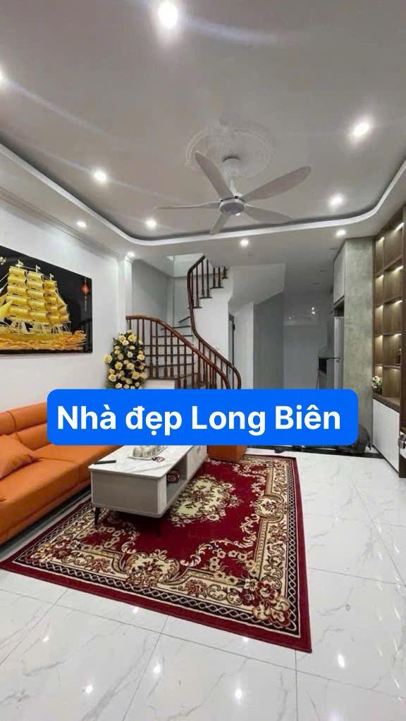 Nhà riêng Long Biên 52m² - Sẵn sàng ở ngay, ô tô đỗ gần!