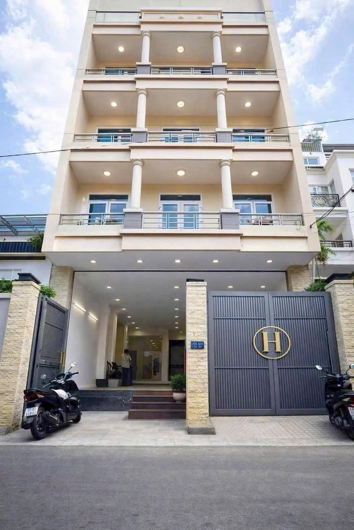 Nhà Hẻm VIP Lê Văn Sỹ, Q3 - 105m², 5 Tầng, Giá 33 Tỷ TL