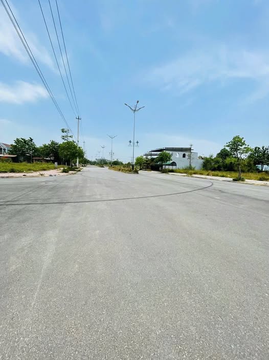 Đất nền 100m² H. Ba Tơ - Sổ đỏ, đường 32m, giá 1 tỷ - Cơ hội đầu tư