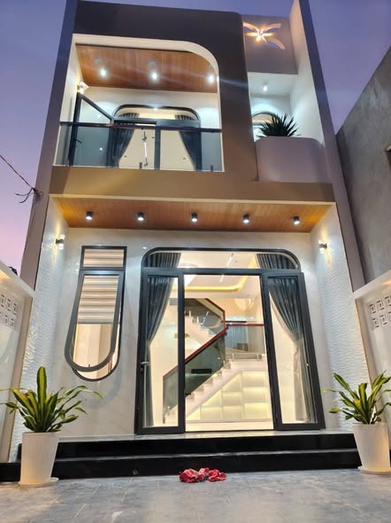 Bán Nhà Gác Lửng 100m² Trung Tâm Long Điền - 2.65 Tỷ