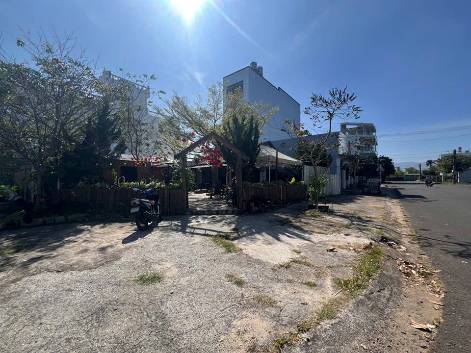 Nhà phố Nhánh Hà Giang Đà Lạt 320m² - Mặt tiền kinh doanh đắc địa!