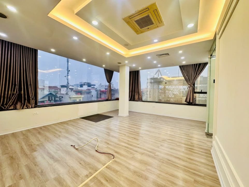 Văn phòng Tây Sơn, Đống Đa 100m² giá 18 triệu - Vị trí trung tâm