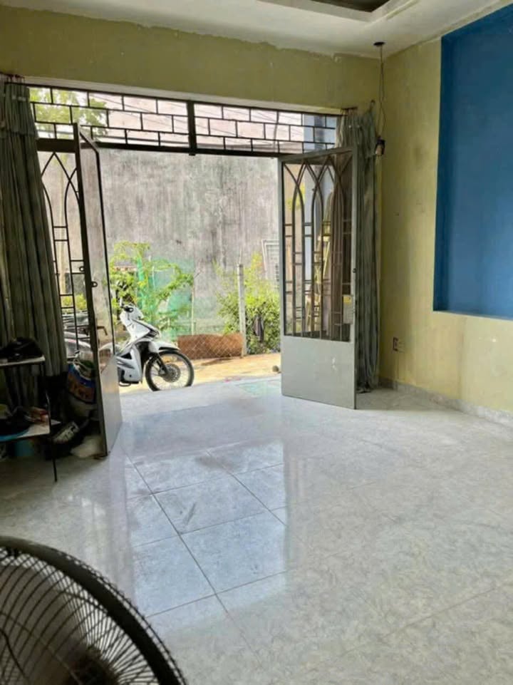 Cho thuê nhà hẻm nhỏ 2PN gần Vinhomes Bình Thạnh - 3.5 triệu/tháng