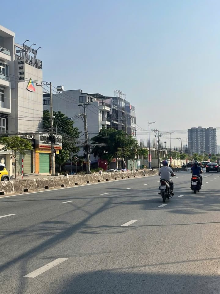 Mặt Tiền Lương Định Của Q2 - Nhà Cấp 4 Kinh Doanh 90m² Giá 25 Triệu/Tháng