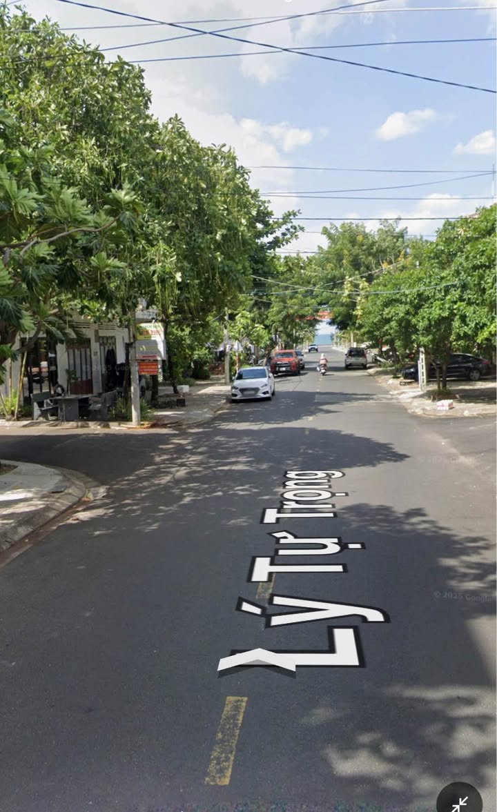 Nhà Phố Lý Tự Trọng, Tuy Hòa 100m² - Mặt tiền kinh doanh đắc địa!