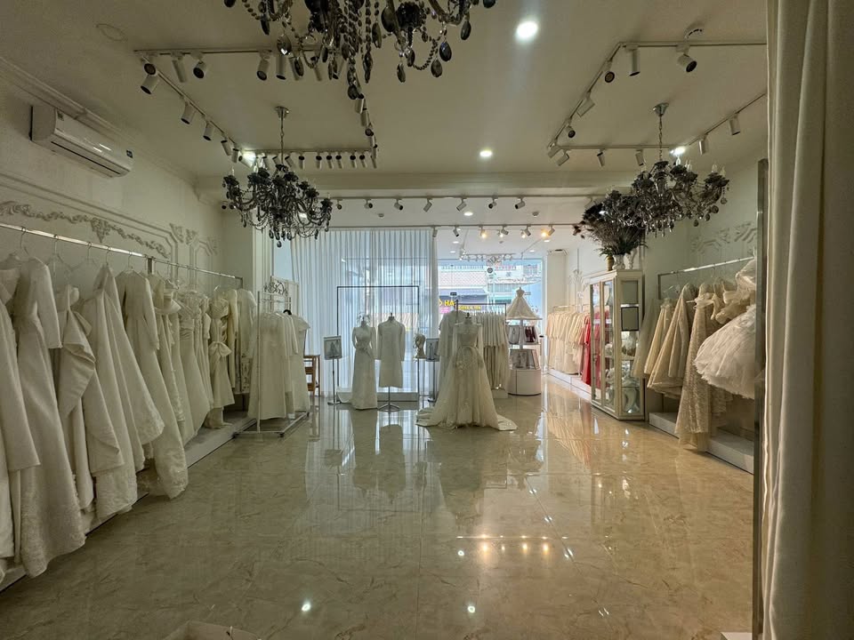 Mặt Tiền Kinh Doanh Quận 10 - 120m² - Sẵn Sàng Kinh Doanh