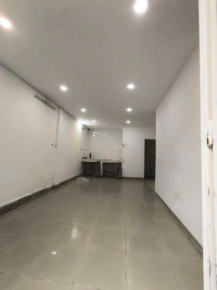 Nhà Nguyên Căn P15 Gò Vấp - 32m² Giá 5.5 Triệu/Tháng - Sẵn Sàng Dọn Vào Ở
