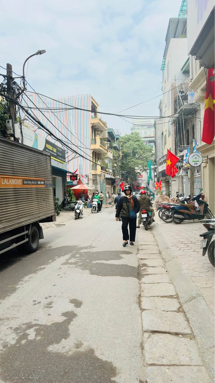 Nhà phố Hoàng Hoa Thám, Ba Đình 33.5 tỷ - Mặt tiền kinh doanh đắc địa!