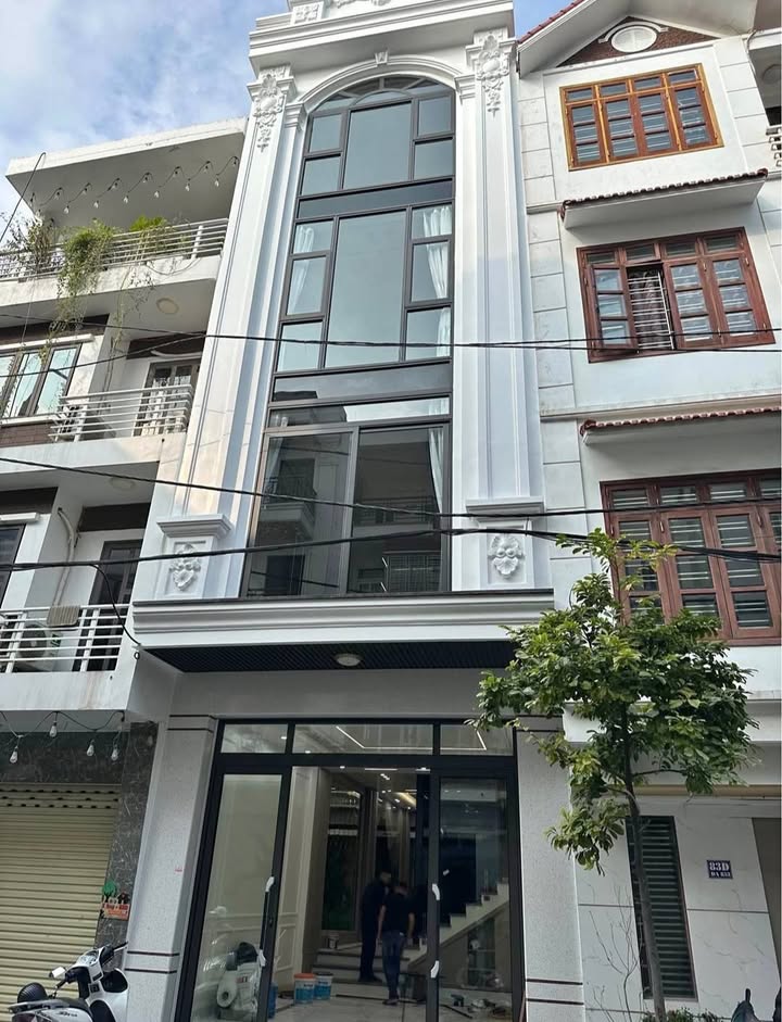 Nhà Phố Tân Mai 50m² - 7 Tầng Thang Máy, Ô Tô Ngủ Trong Nhà, Giá 17 Tỷ