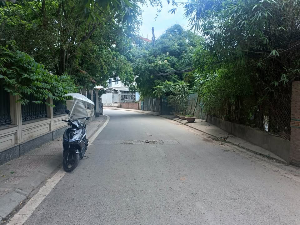 Nhà riêng Tây Hồ Nhật Chiêu 1.989m² 200 tỷ - Vị trí đẹp