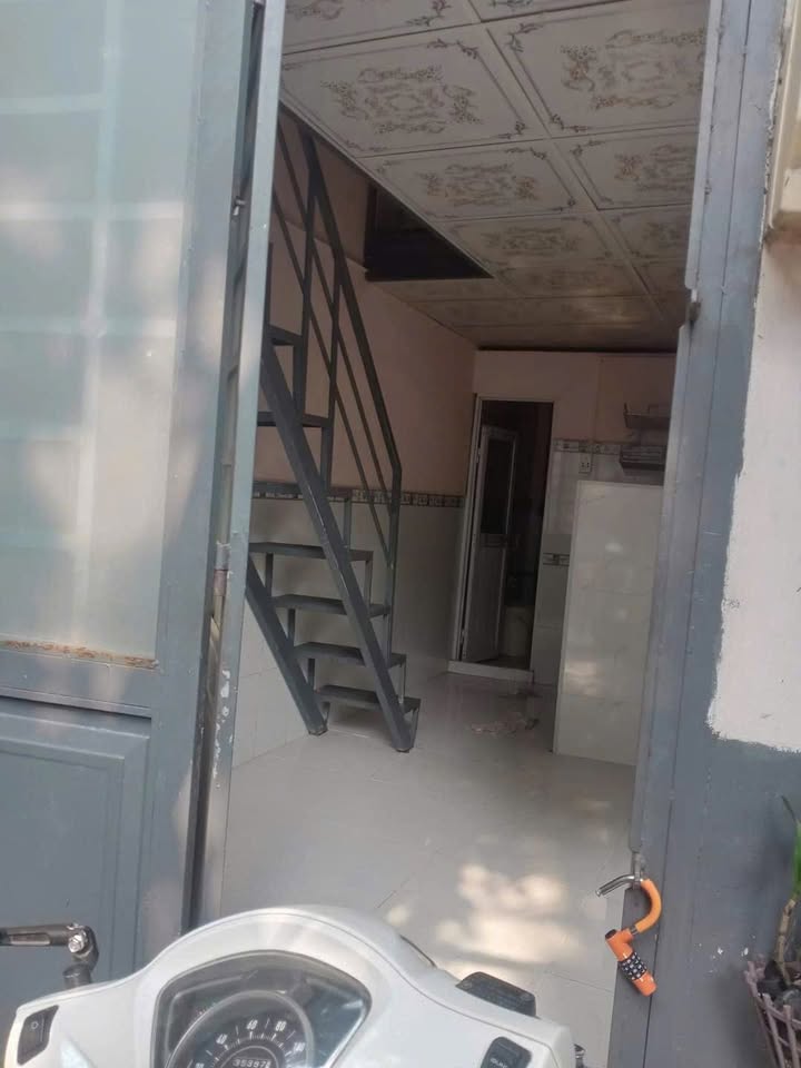 Nhà riêng Hóc Môn 18m² 270 triệu - Sổ hồng sẵn!