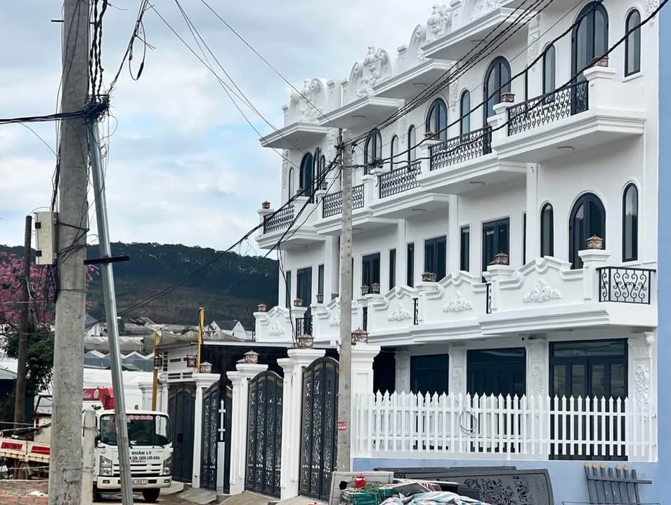 Nhà riêng Lang Biang Đà Lạt 88m² - Ô tô vào tận nhà, sổ hồng chính chủ!